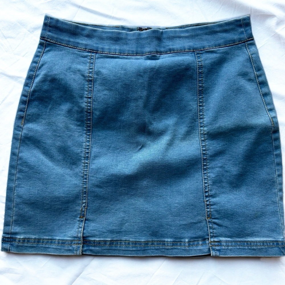 Forever 21 Womens Medium Light Blue Jean Denim Mini Skirt Slits Zipper Back